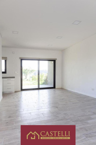 Duplex De 4 Ambientes En Venta En Pilar