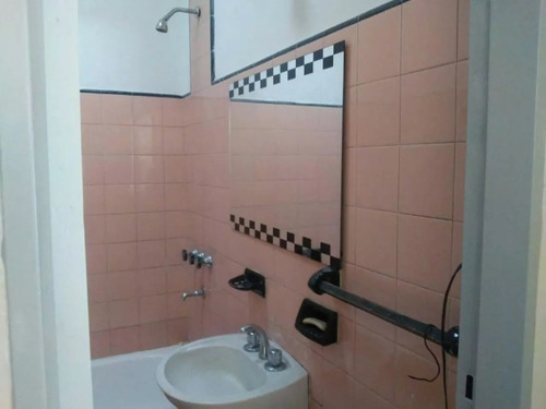 Imagen 9 de 13 de Oportunidad - Departamento Tipo Casa De 3 Ambientes En Venta - El Palomar