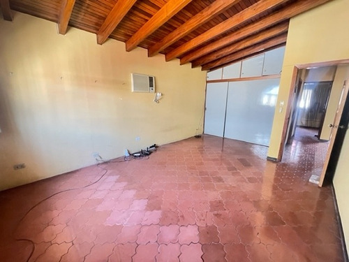 Imagen 13 de 16 de Se Vende Casa 404m2 4h+s/3b+s/2p/ Los Palos Grandes 1218