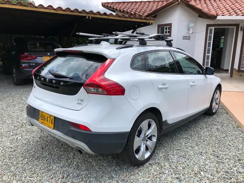 Volvo V40 2.5 T5 Cross Country Awd