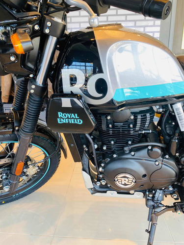 Imagen 2 de 16 de Royal Enfield Scram 411 Silver