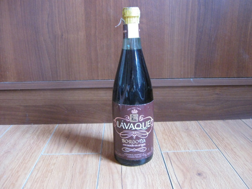 Antigua Botella De Vino Tinto Lavaque, Numerada,  Cerrada