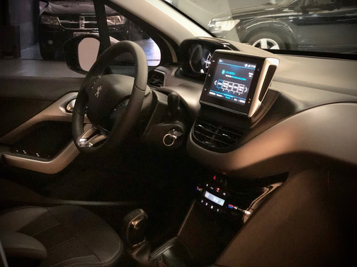 Peugeot 208 Feline 2019 Autodrive