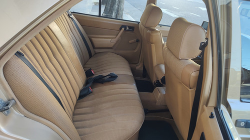 Mercedes Benz 190 E Automático 1084
