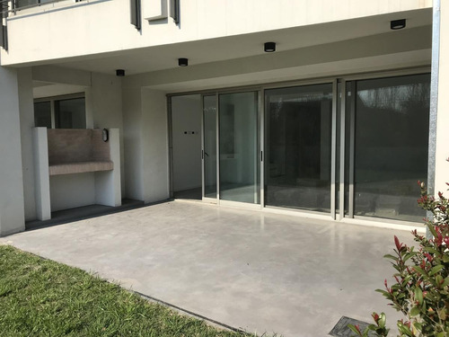 Imagen 8 de 9 de Casa - S.isi.-libert./lasalle, Excelente Triplex 3 Dormit Dependencia, Jdin Propio