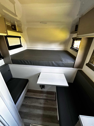 Camper Para Pickup Doble Cabina Marca Iseo