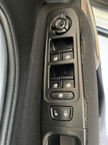 Imagem 8 de 10 de Jeep Renegade Sport 1.8 4x2 Sem Entrada