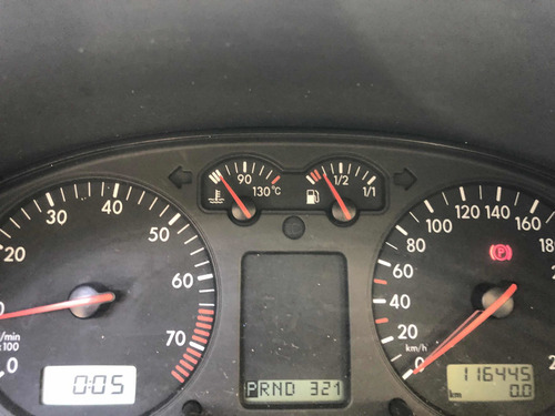 Volkswagen Passat 1.8 4p