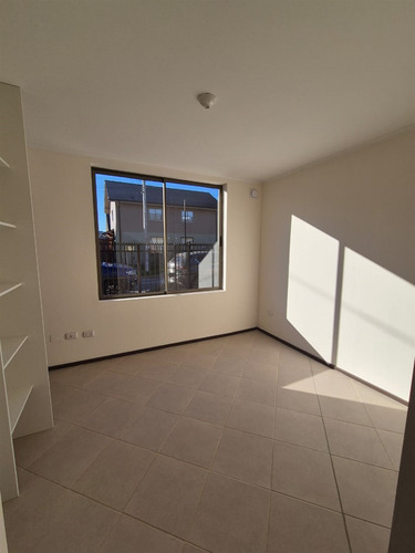 Casa En Arriendo De 4 Dorm. En Talca
