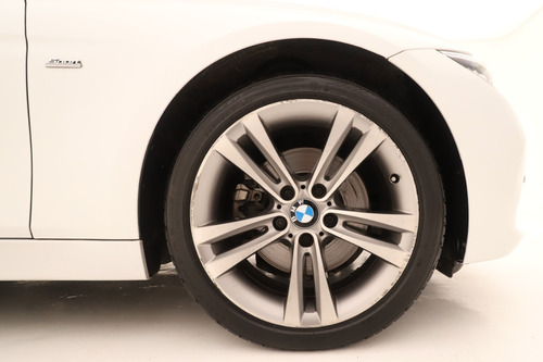 Imagen 8 de 14 de Bmw 330i Sport