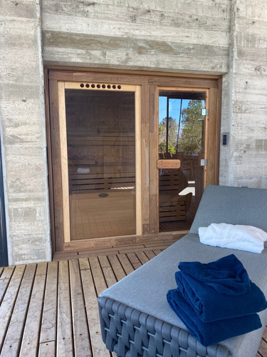 Fabulosa Casa En Barrio Carmel