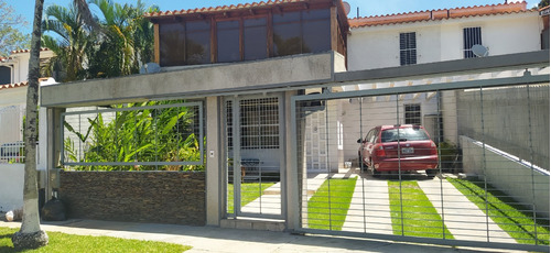 Casa Quinta En Trigal Norte, Sector Las Clavellinas      Inc-169