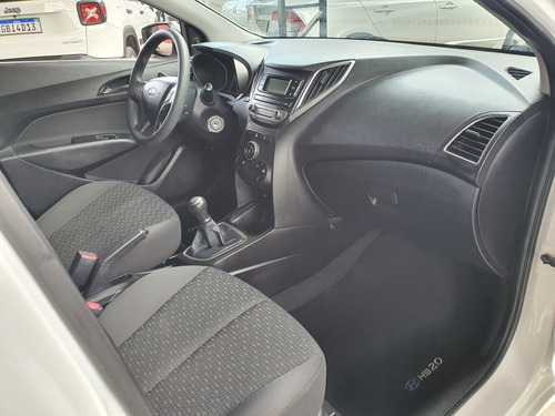 Imagem 8 de 15 de Hyundai Hb20 2017 1.0 Comfort Flex 5p
