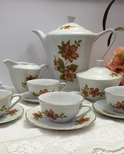 Belissímo e antigo jogo de chá e café em porcelana da T