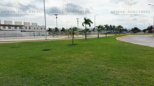 Casa En Venta J- 41 En Fracc. Crystal Lagoons Veracruz Con 3 Recamaras Alberca En La Privada