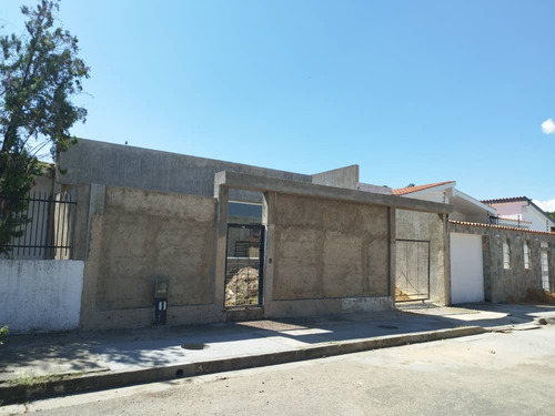 Casa En Venta En El Trigal Para Remodelar (ac)