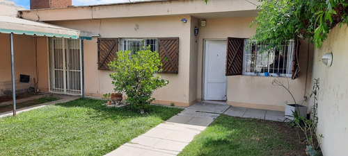 Imagen 9 de 30 de Venta Casa 3 Dormi Con Hermoso Patio - B° Provincias Unidas