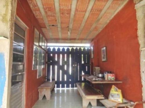 Imagem 3 de 6 de Edícula Com 2 Comércios, Perto Da Lado Praia Bem Localizada!