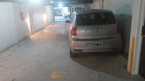 Excelente Cochera Cubierta A Estrenar . Villa Urquiza