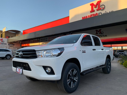 Toyota Hilux 2.8 Tdi Cabina Doble Mt