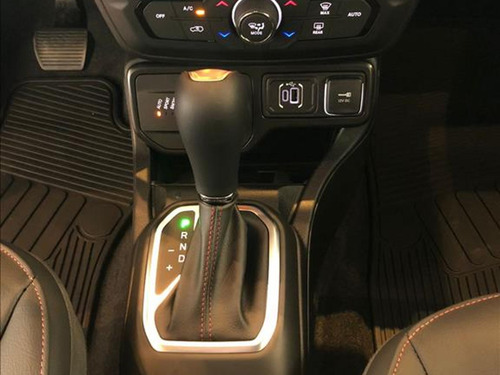 Jeep Renegade 1.3 Trailhawk 4x4 Turbo Flex Aut. (t270) 5p