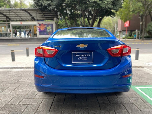 Imagen 4 de 15 de Chevrolet Cruze Ls 1.40turbo Manual 2018 Azul (5444)