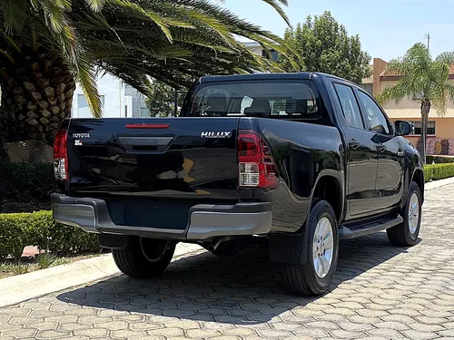 Toyota Hilux 2.7 Cabina Doble Sr Mt