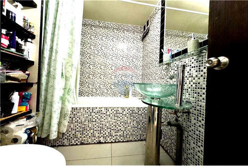 Primer Piso, 3 Dorm + Estac, Buena Ubicación