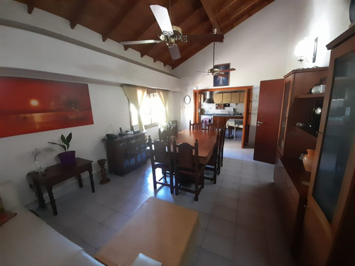 Chalet En Venta En Ezpeleta Este