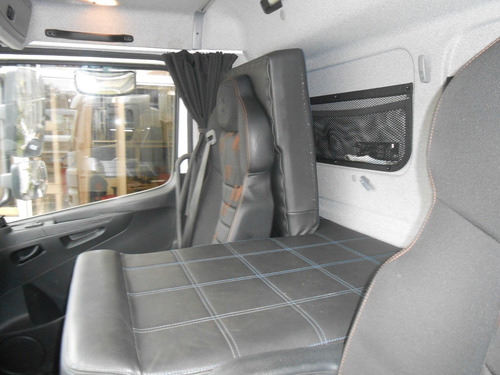 Imagem 10 de 12 de M. Benz 3030 4 Eixos