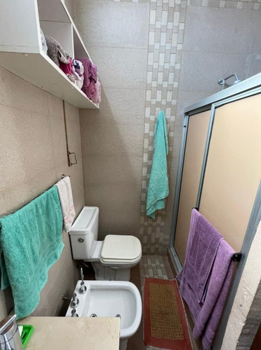 Imagen 7 de 15 de Hermosa Casa Con Amplio Jardín Y Cochera - Banfield
