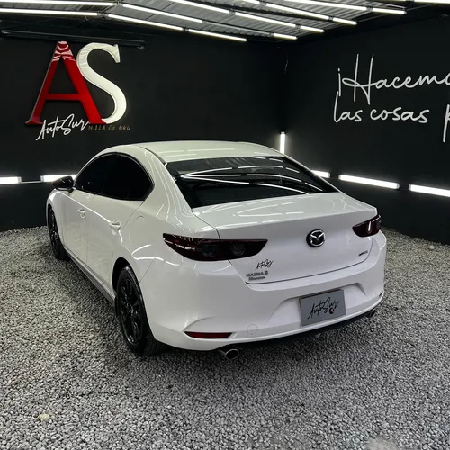 Mazda 3 2.0 Prime