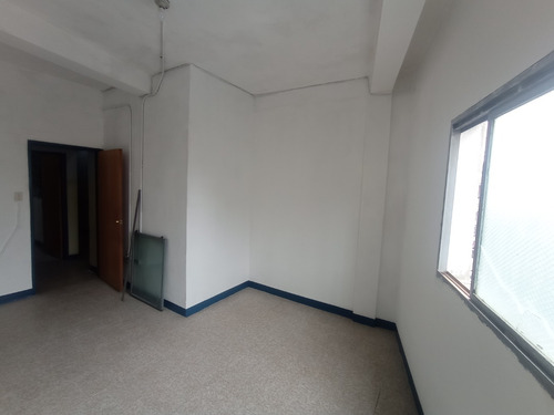Oficina En Alquiler - Urb. Las Minas De Baruta
