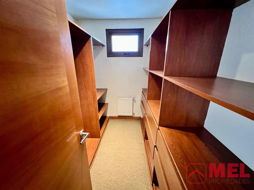 Casa En Arriendo De 5 Dorm. En Colina