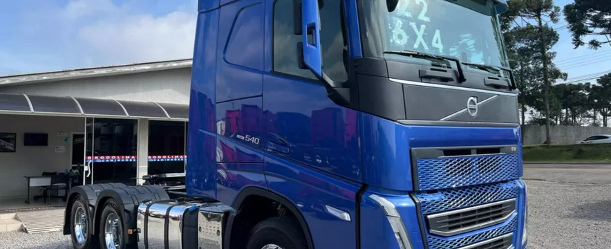 Caminhão Volvo Fh 540 Azul 6x4 Ano 2022 Pac. Ec Suspensão Ar
