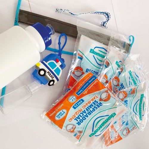 Imagem 2 de 3 de Kit Estudantil 10 Mascaras Pff2 + Porta Agua E Antisséptico