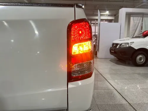 Mitsubishi L200 2.4 Cabina Doble 4x2 Mt