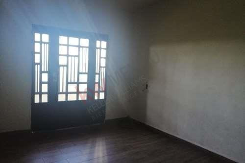Imagen 15 de 25 de Casa Duplex En Las Bugambilias 3er Sector Totalmente Remodelada Excelentes Acabados 3 Recamaras Lista Para Habitar, Amplia Sala Comedor Concepto Abierto