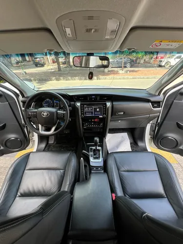 Toyota Fortuner 2.7l Mid