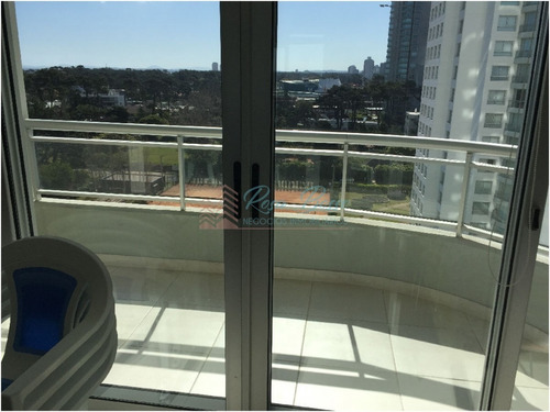 Apartamento En Brava, 1 Dormitorios *- Ref: 2481