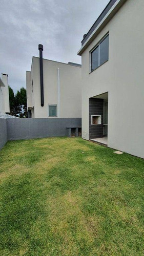 Imagem 8 de 11 de Casa À Venda, 182 M² Por R$ 790.000,00 - Rio Vermelho - Florianópolis/sc - Ca0754