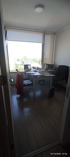 Oficina De 84 Mtrs2 4 Privado Sala De Reunion 4 Baño 3 Est.