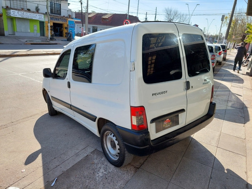 Imagen 5 de 14 de Peugeot Partner 2016 1.6 Hdi Furgon Confort 5as