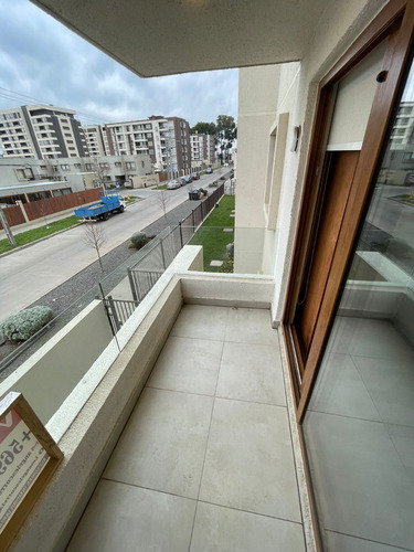 Venta De Moderno Funcional Departamento En Edificio Lumity