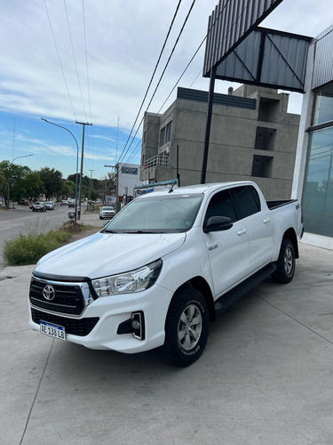 Toyota Hilux 2.8 Cd Sr 177cv 4x4