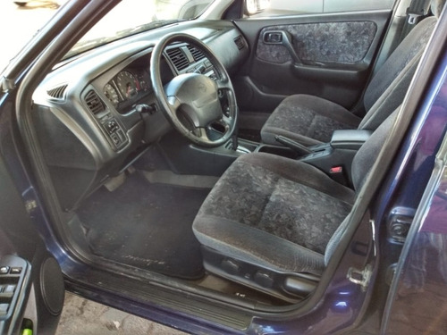 Nissan Primera Gxe 2.0
