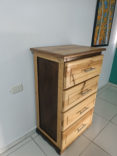 Imagen 2 de 5 de Gavetero De Madera