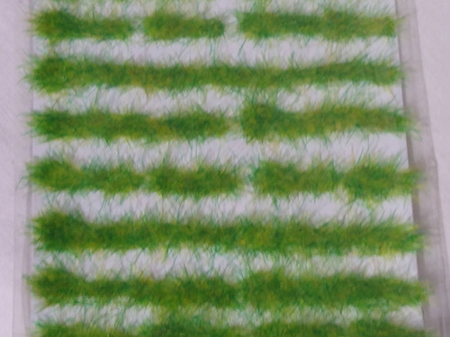 Imagen 3 de 5 de Nico Blister Matas En Tiras Canteros Verde Clar H0 (edh 141)