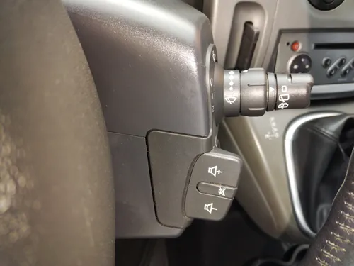 Versión 5 Puestos Motor 2.0 Caja Automática Secuencial Techo
