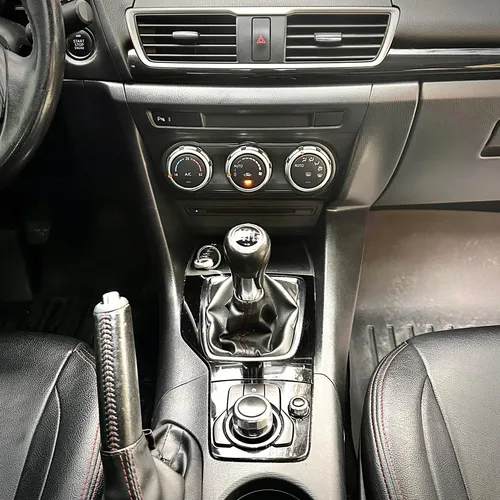 Mazda 3 2.0 Touring